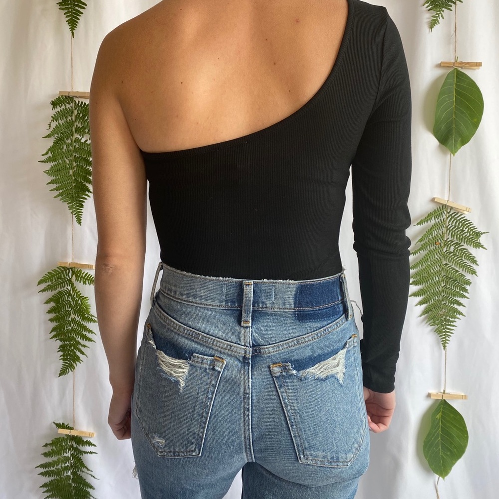 One Shoulder Long Sleeve Bodysuit - Picture 2 of 2